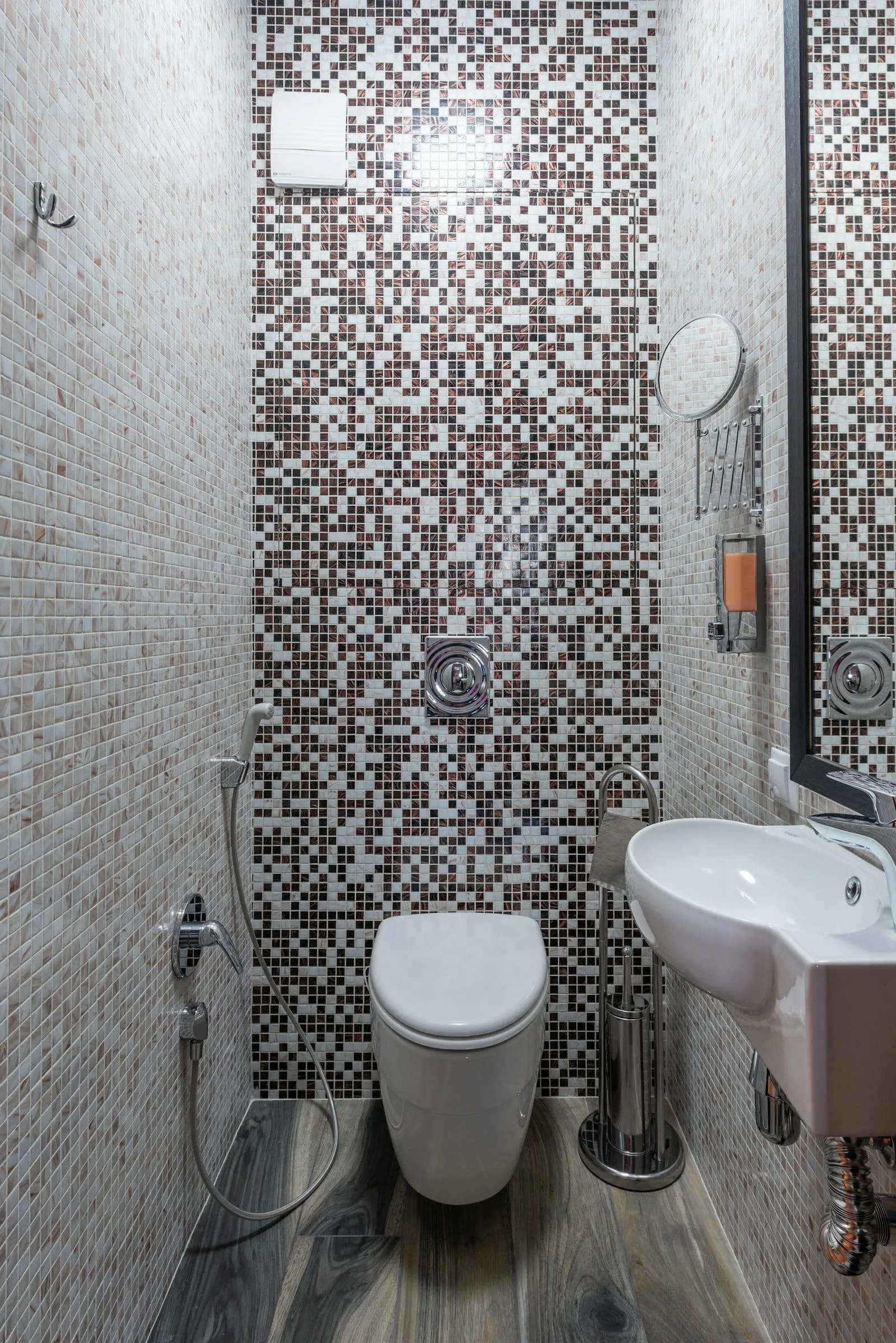 Débouchage WC par Mathias Services : intervention rapide par notre famille d'artisans plombiers — intervention Trappes (78190)